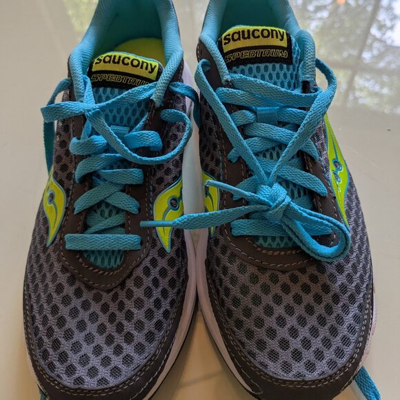 NEW Saucony Women Spectrum Running Shoes Size 7 - Picture 1 of 8
